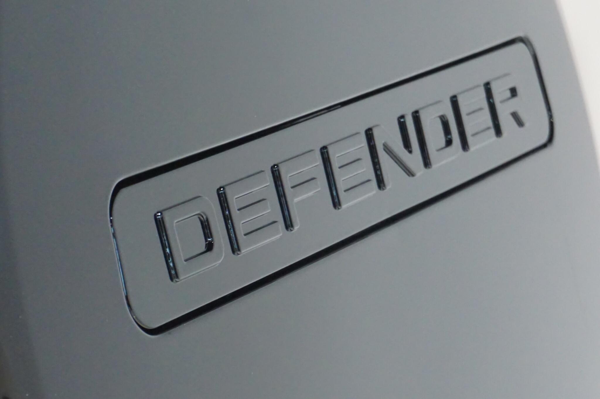 Land Rover Defender 110 3.0 D300 MHEV X-Dynamic HSE Hard Top SUV 5dr Diesel Auto 4WD MWB Euro 6 (s/s) (300 ps)